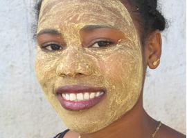 Budget Mayotte vous fait dcouvire les masques de beaut traditionnel